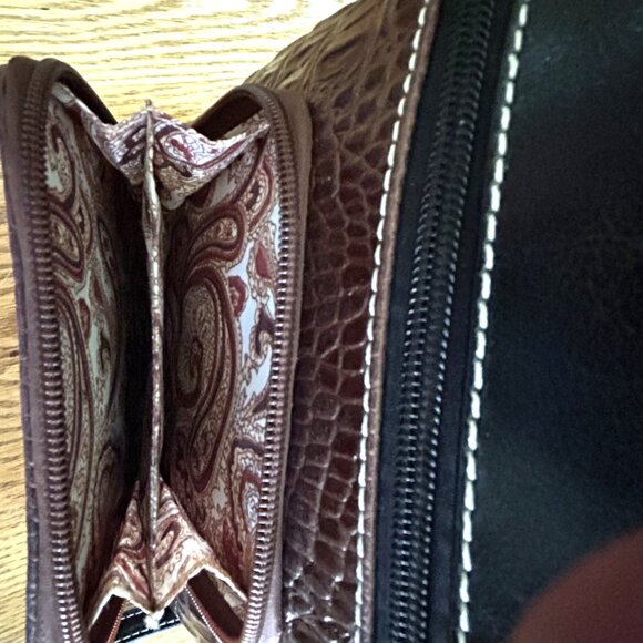 Western Style Crossbody Bag - Picture 8 of 9